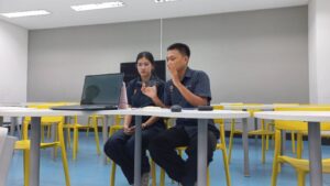 นักศึกษาวิศวกรรมเครื่องกล มรภ.เพชรบุรี นำเสนอผลงานเท้าเหยียบพะอง